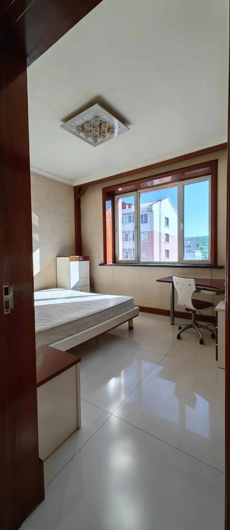 大商五小附近祥和小區(qū)低價(jià)賣(mài)樓