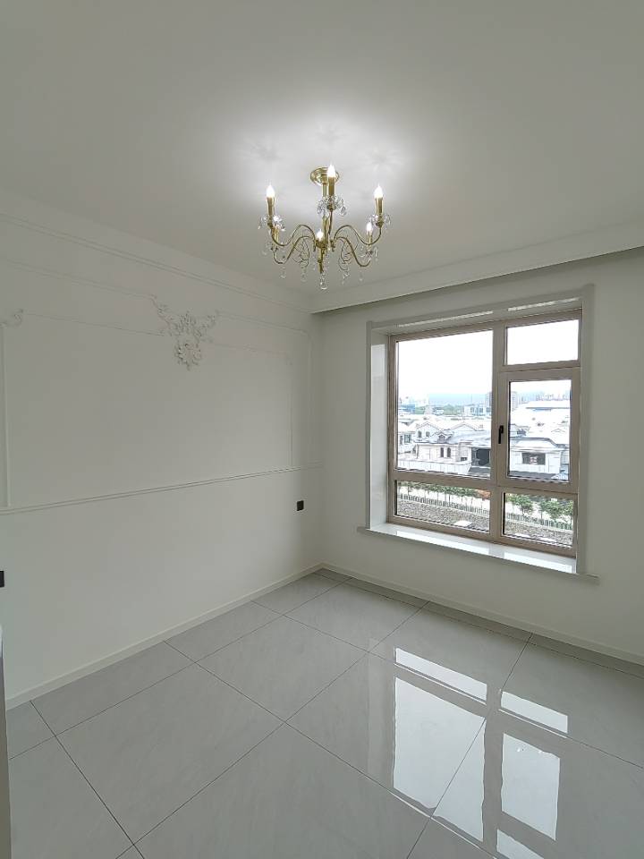 濱尚雅居二期4樓100平精裝60.8萬