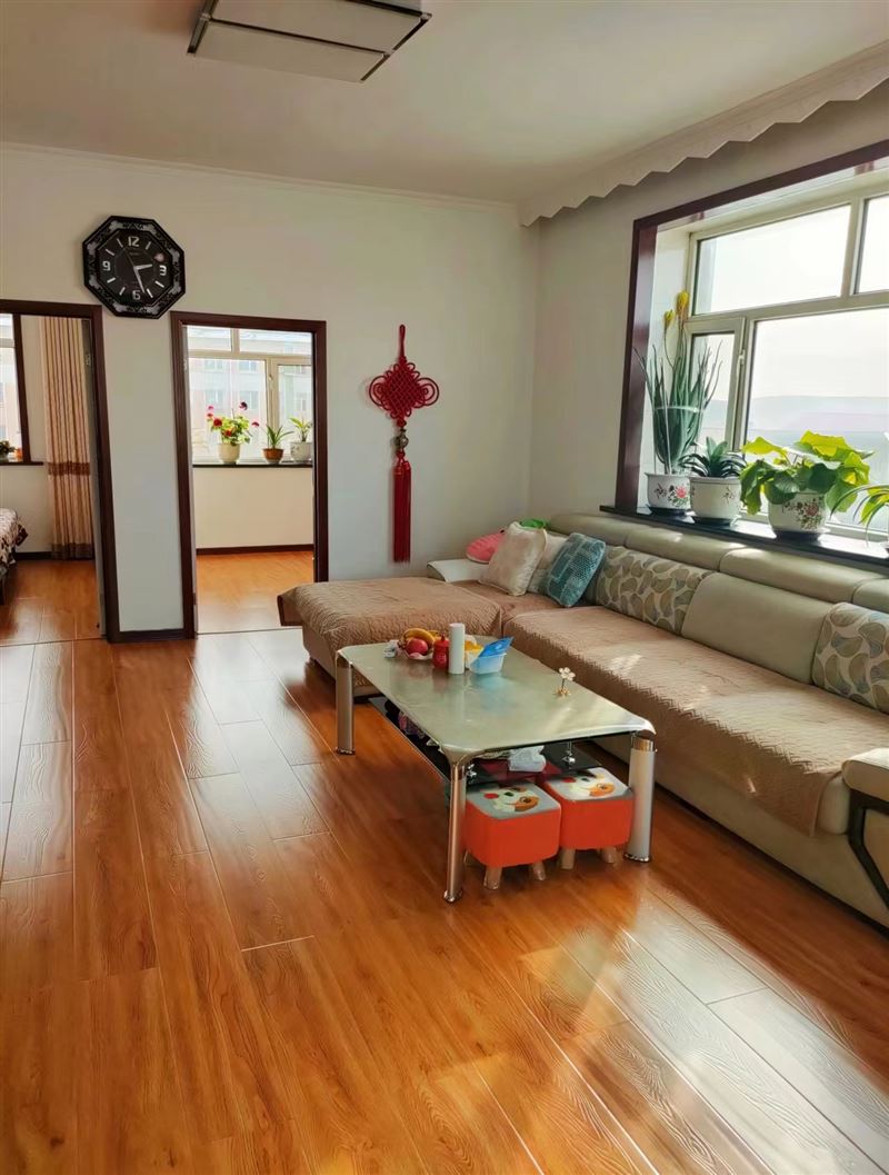 德政附近5樓76平精裝11.8萬