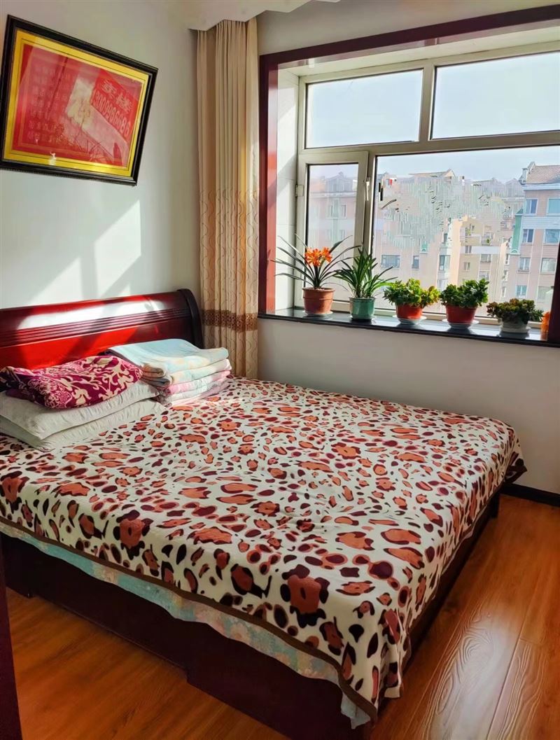 德政附近5樓76平精裝11.8萬