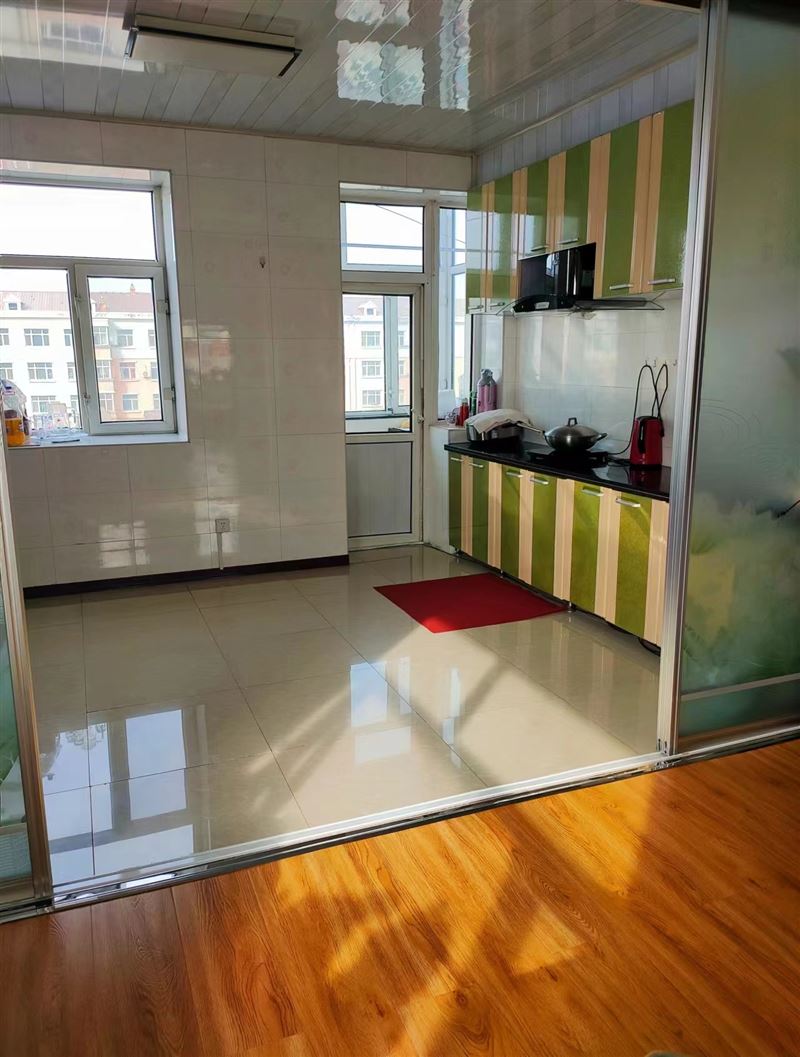 德政附近5樓76平精裝11.8萬