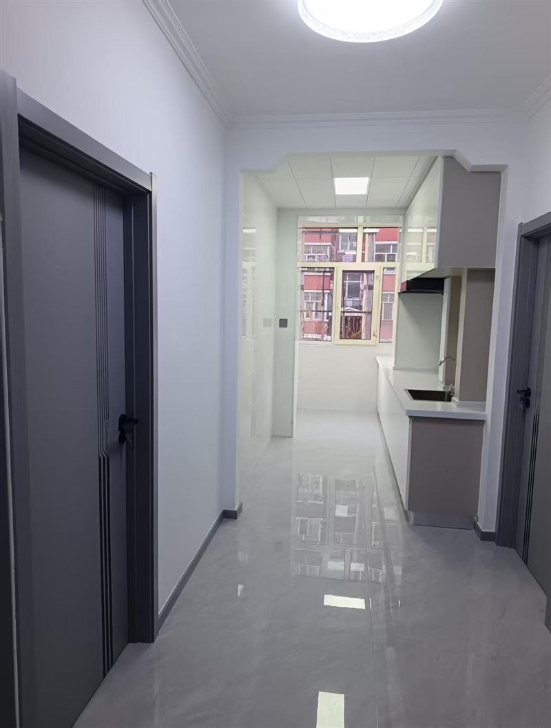 七星花園Ａ區(qū)一樓中門