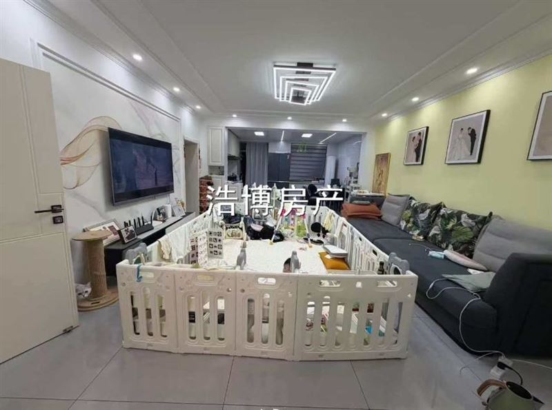 銀達(dá)小區(qū)三樓