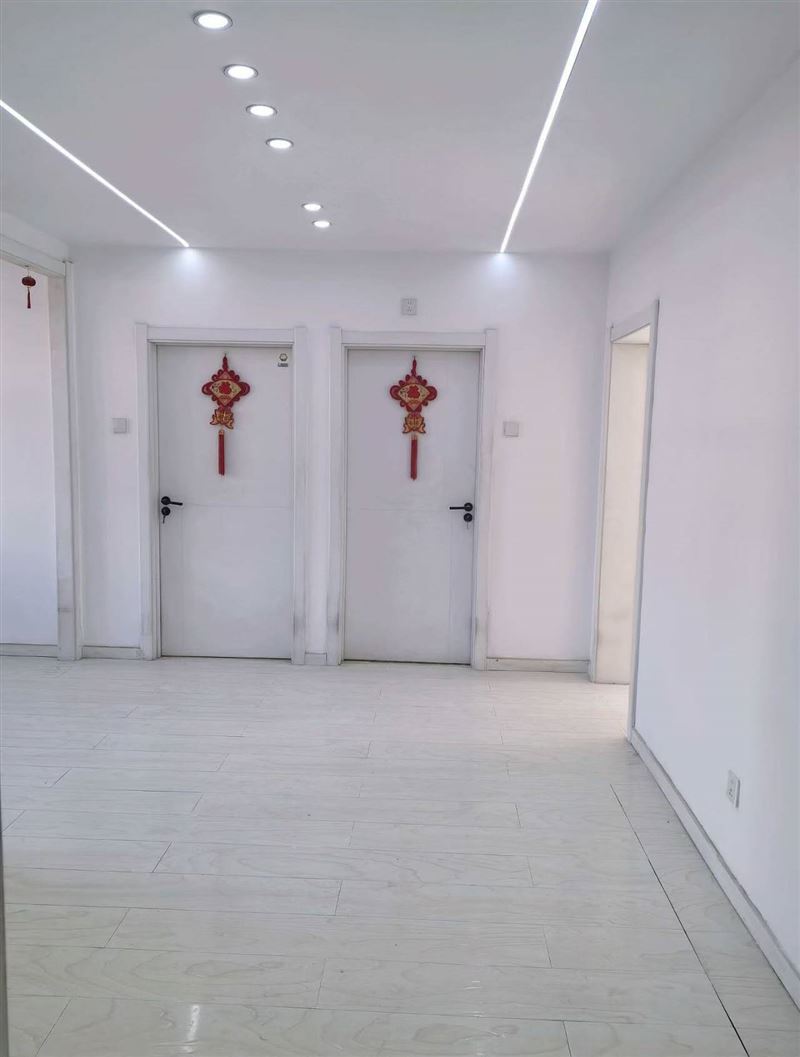 惠民小區(qū)4樓70平16.5萬